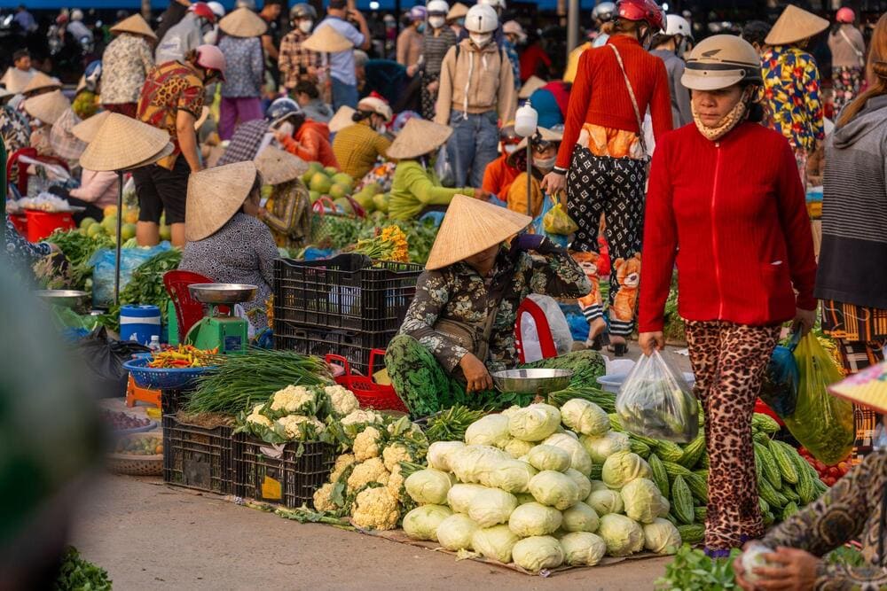 Du khách chú ý tự bảo quản tài sản cá nhân vì khu vực bên trong chợ khá đông đúc (Nguồn: Freepik)